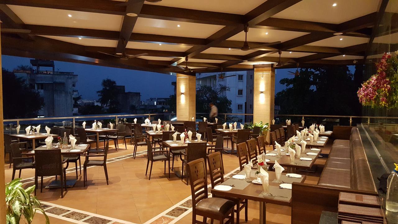 Hotel Ayodhya Колхапур Экстерьер фото