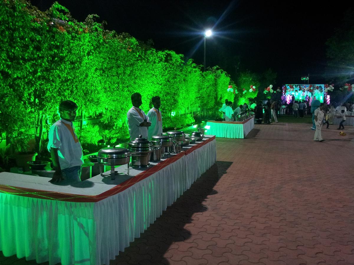 Hotel Ayodhya Колхапур Экстерьер фото