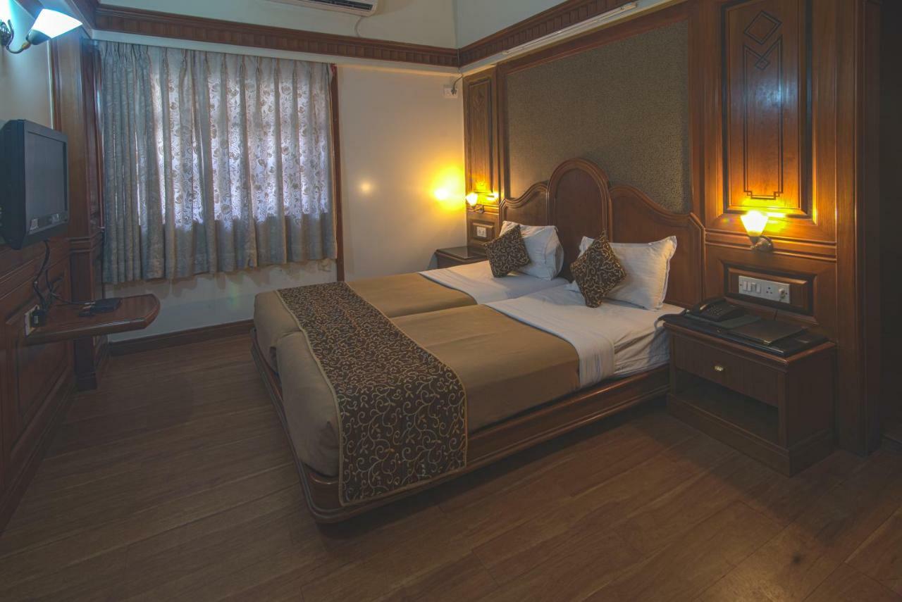 Hotel Ayodhya Колхапур Экстерьер фото