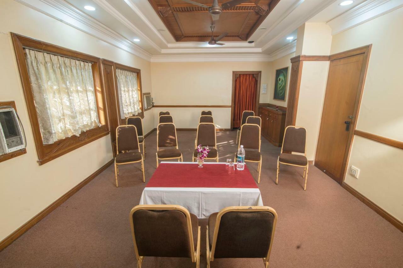 Hotel Ayodhya Колхапур Экстерьер фото