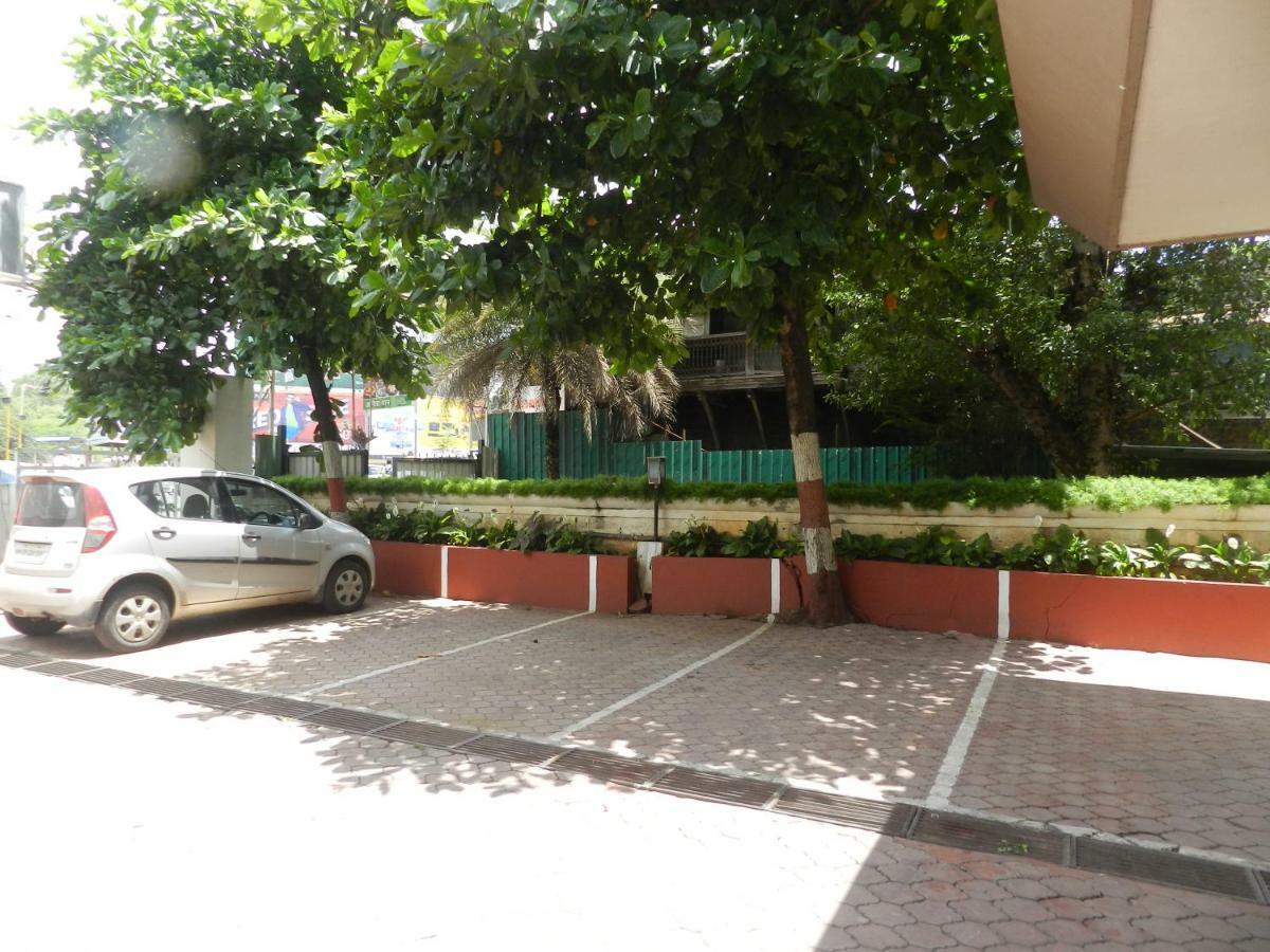 Hotel Ayodhya Колхапур Экстерьер фото